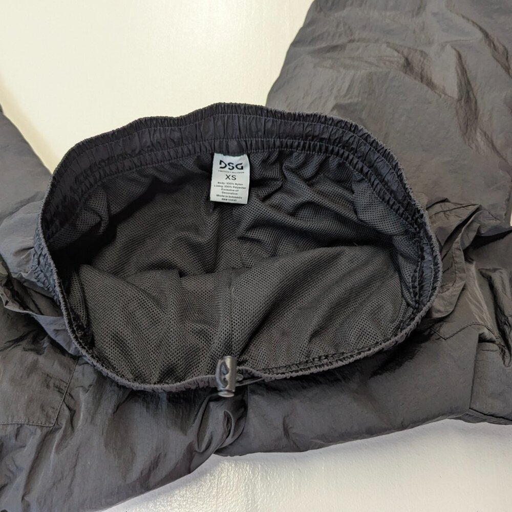 DSG Size XS (Baggy Fit/Small) Black Cargo Parachute Pants - Picture 6 of 15